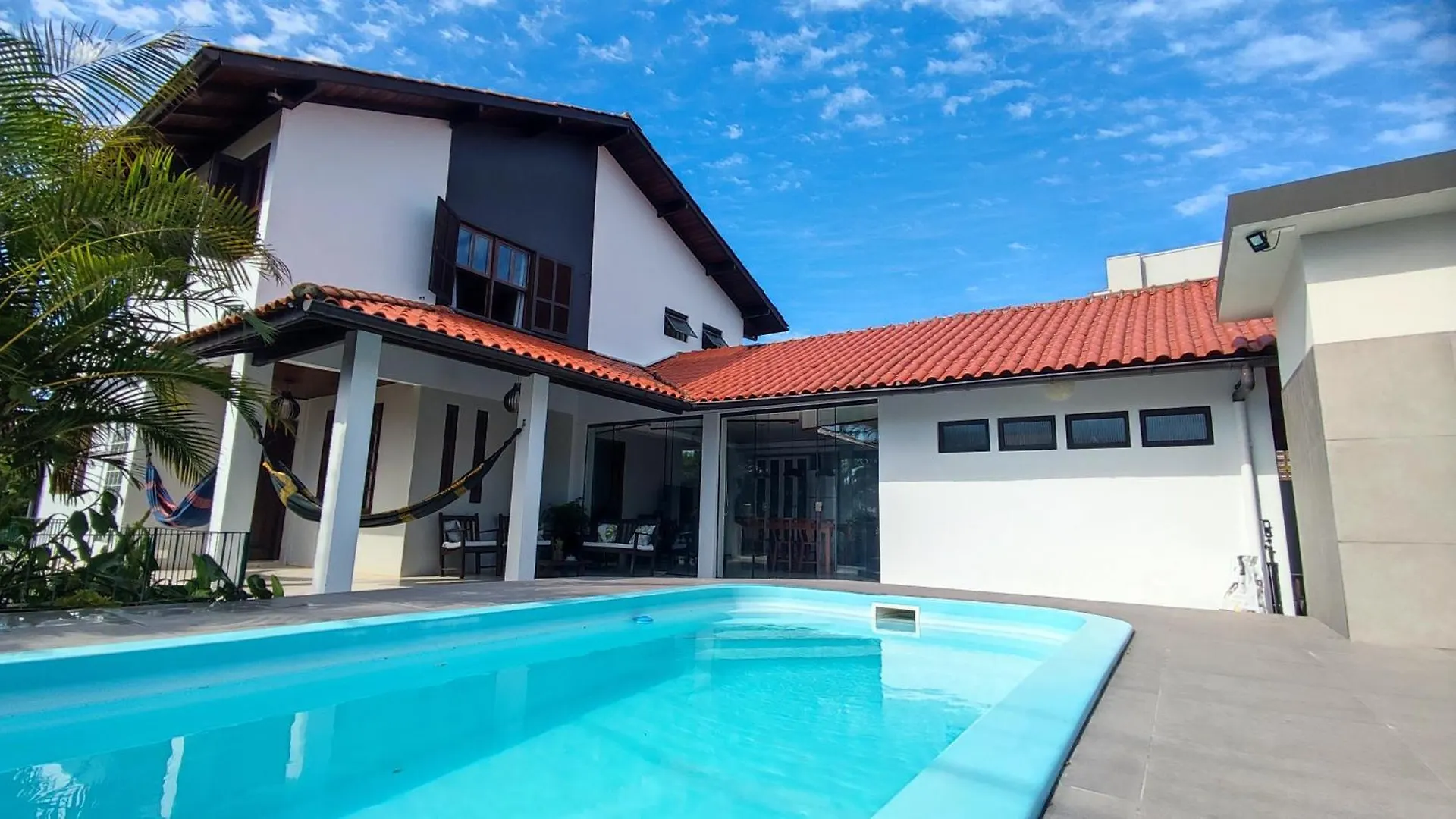 Casa De Praia Com Piscina Na Praia Da Daniela Em Florianópolis