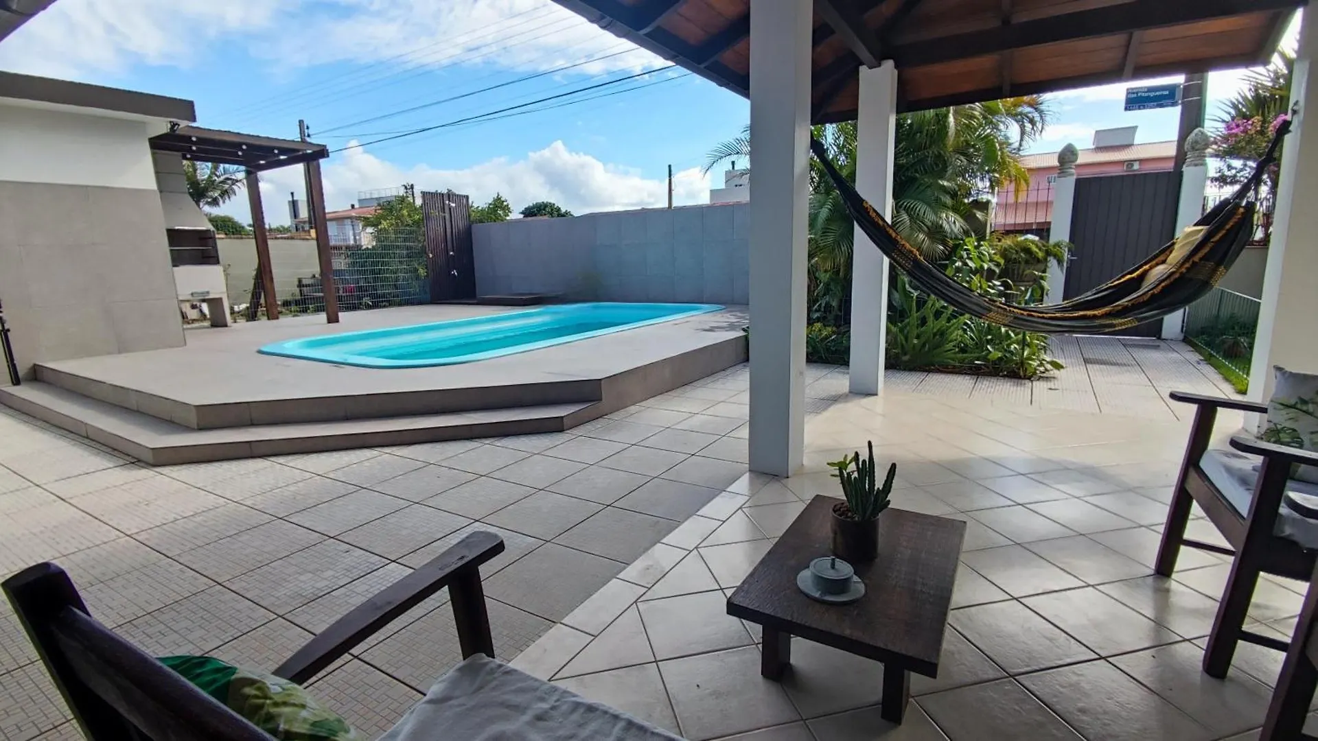 Casa De Praia Com Piscina Na Praia Da Daniela Em Florianópolis Hébergement de vacances