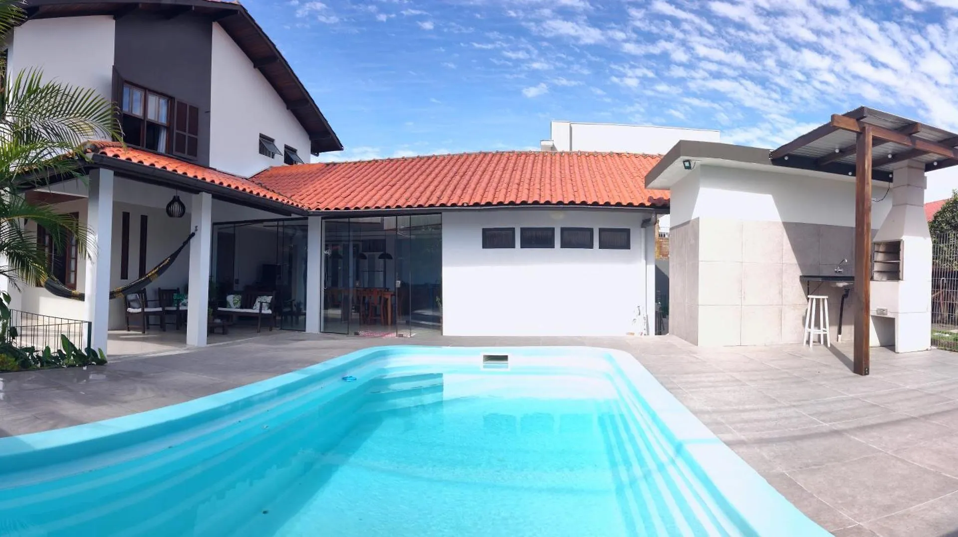 Hébergement de vacances Casa De Praia Com Piscina Na Praia Da Daniela Em Florianópolis Brésil