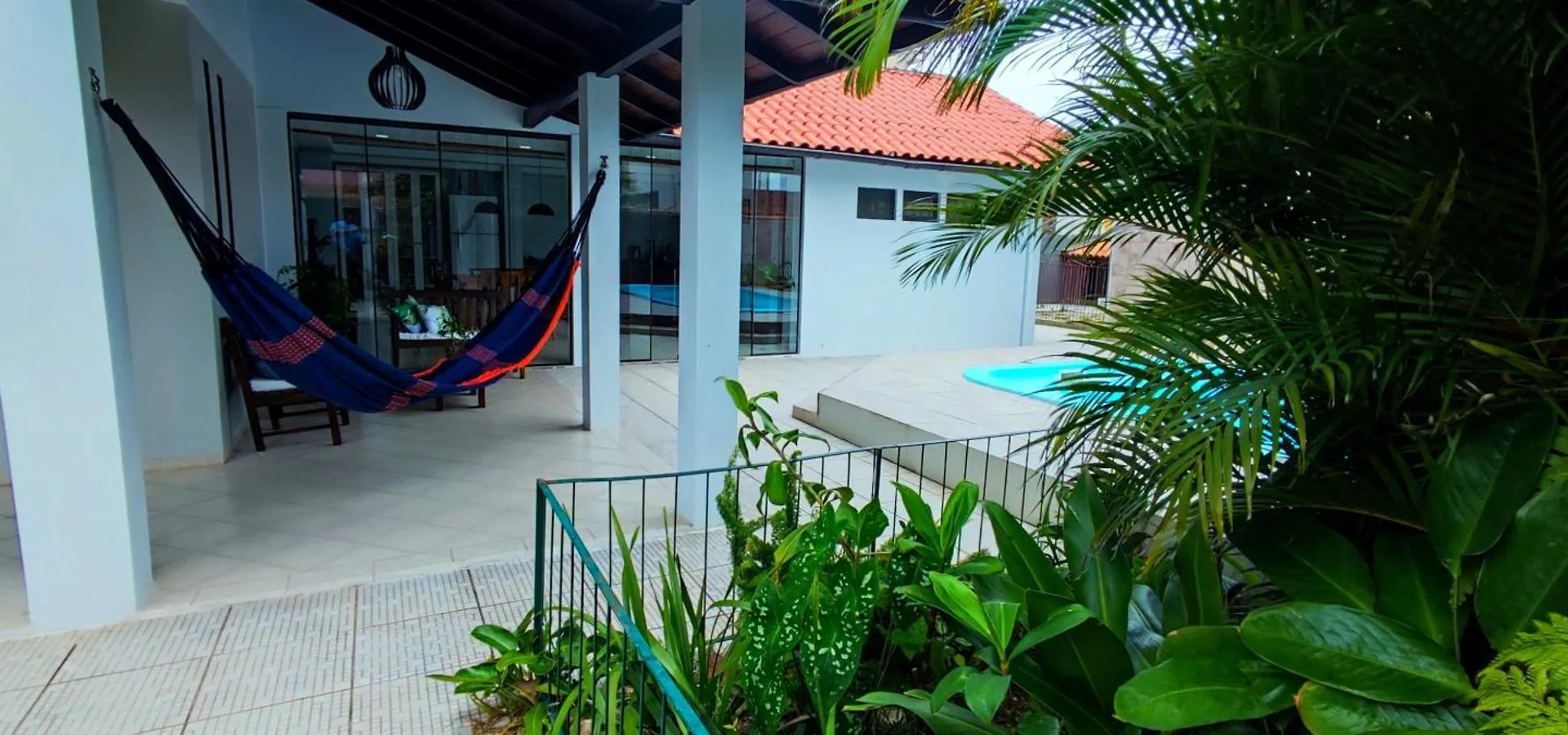 Hébergement de vacances Casa De Praia Com Piscina Na Praia Da Daniela Em Florianópolis