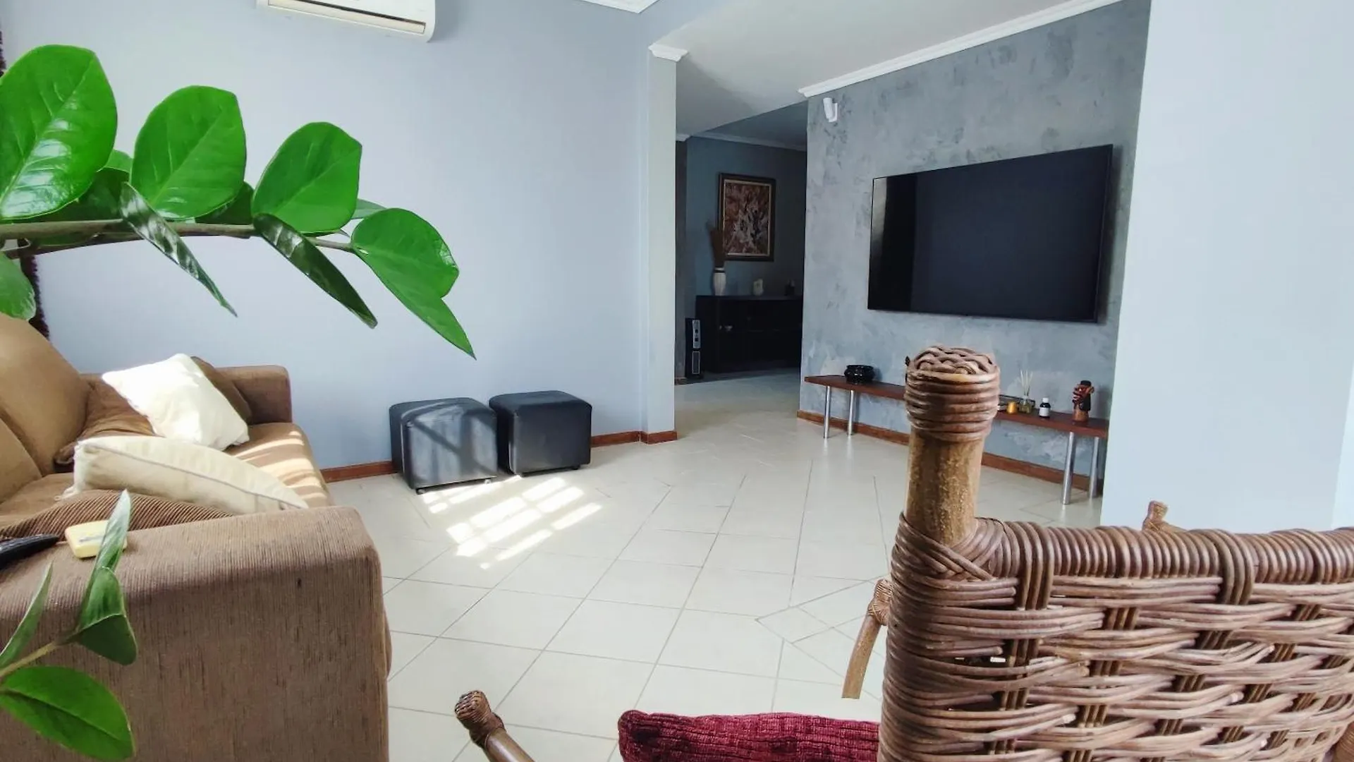 펜션 Casa De Praia Com Piscina Na Praia Da Daniela Em Florianópolis 브라질
